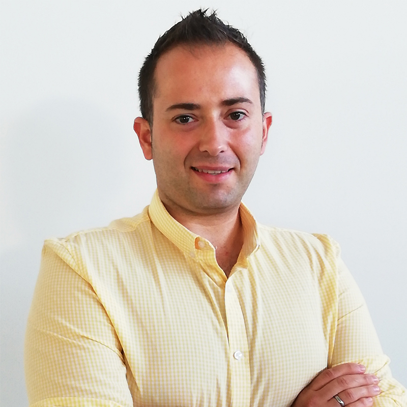 foto hombre sonriendo