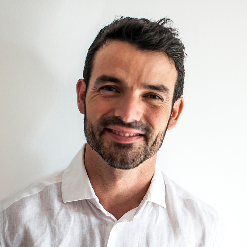 foto hombre sonriendo